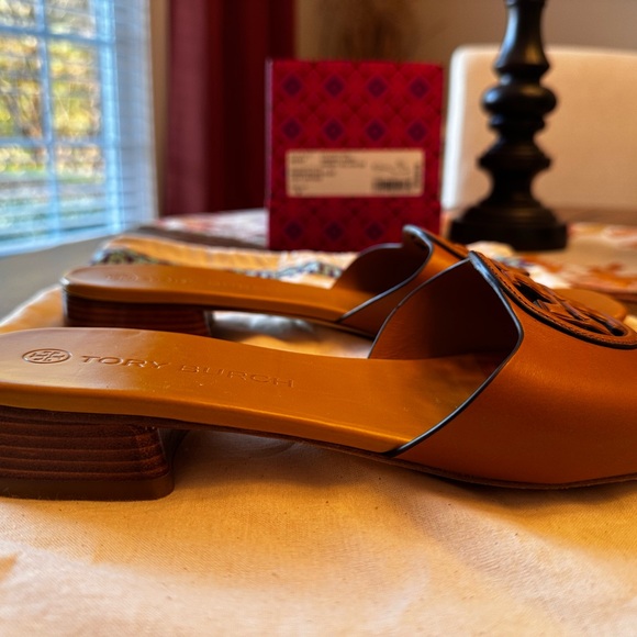 Tory Burch Bombe Miller Slide - Picture 2 of 14
